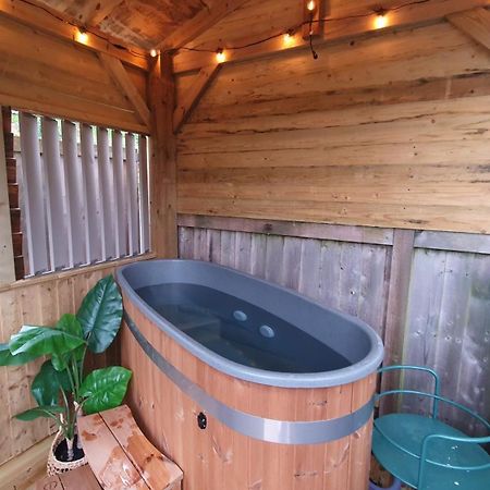 Bijou Coastal Apartment In Polperro With Hot Tub Onsite Parking Downhill Walk To Village Eksteriør billede