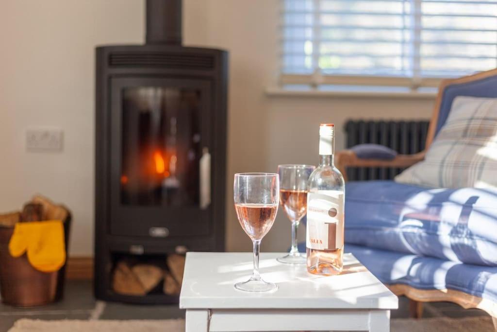 Bijou Coastal Apartment In Polperro With Hot Tub Onsite Parking Downhill Walk To Village Eksteriør billede