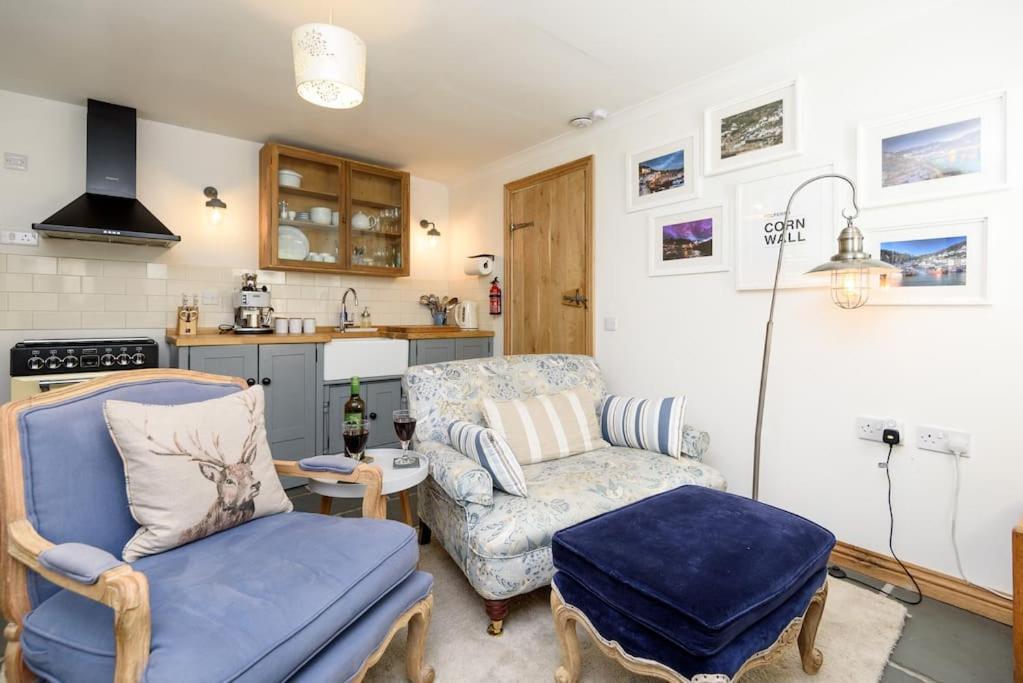Bijou Coastal Apartment In Polperro With Hot Tub Onsite Parking Downhill Walk To Village Eksteriør billede