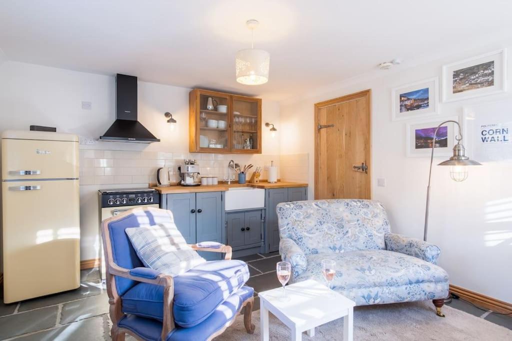 Bijou Coastal Apartment In Polperro With Hot Tub Onsite Parking Downhill Walk To Village Eksteriør billede
