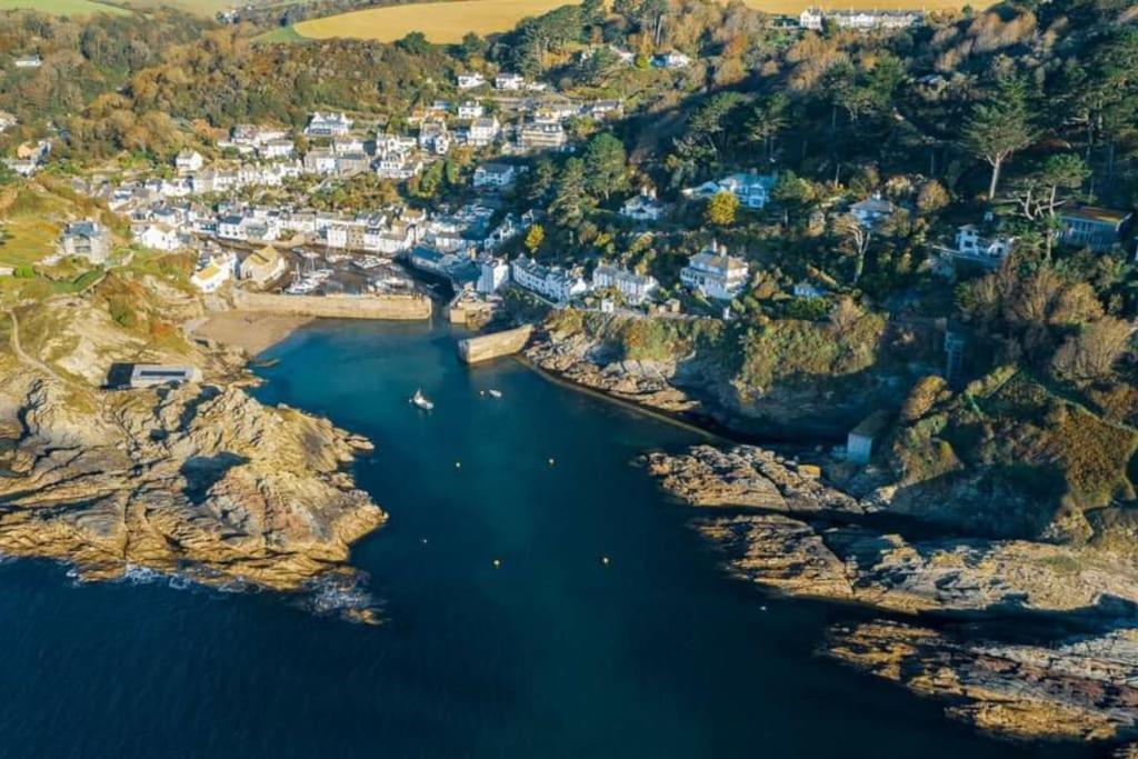 Bijou Coastal Apartment In Polperro With Hot Tub Onsite Parking Downhill Walk To Village Eksteriør billede