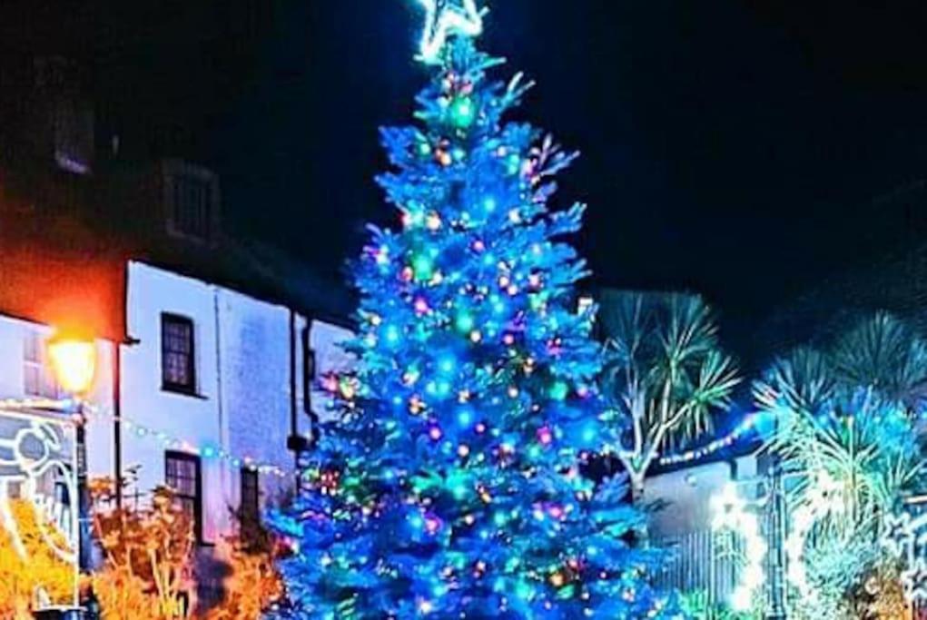 Bijou Coastal Apartment In Polperro With Hot Tub Onsite Parking Downhill Walk To Village Eksteriør billede