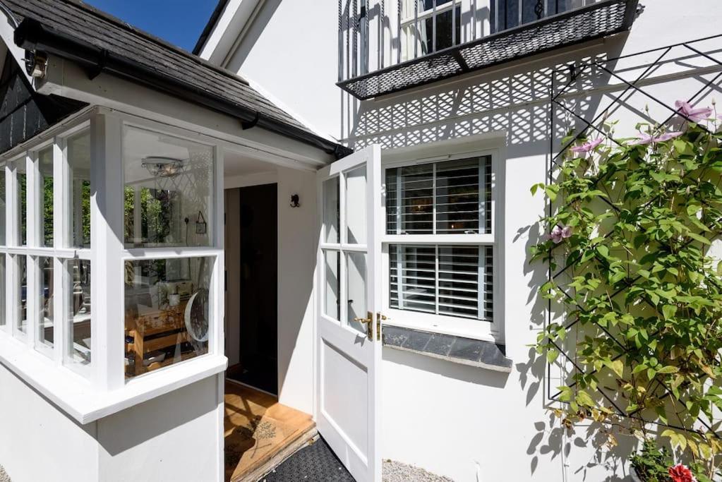 Bijou Coastal Apartment In Polperro With Hot Tub Onsite Parking Downhill Walk To Village Eksteriør billede