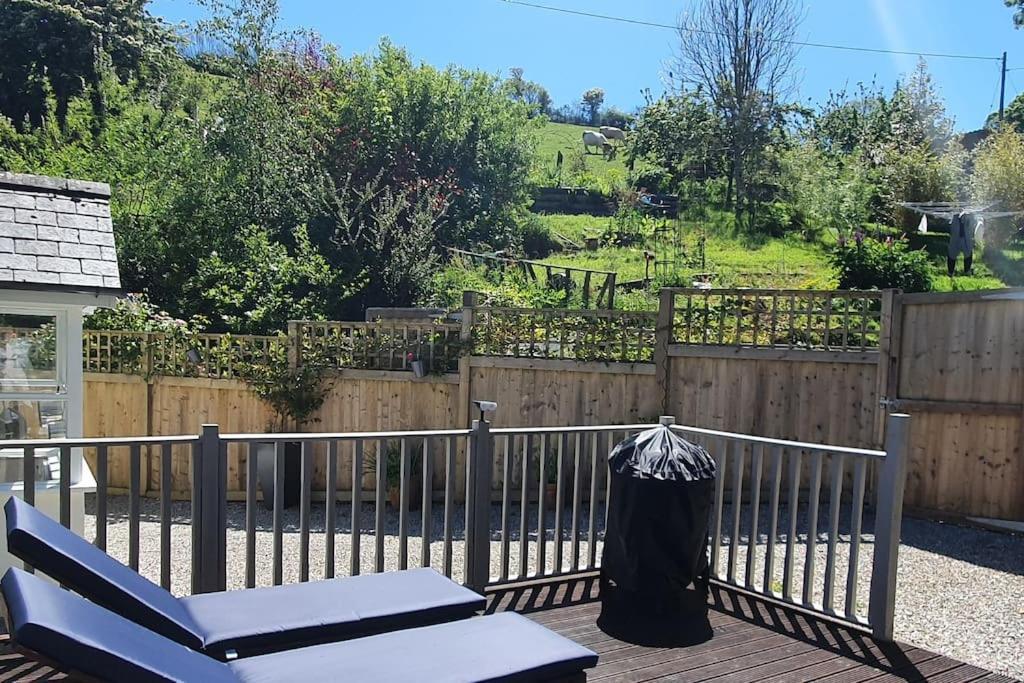 Bijou Coastal Apartment In Polperro With Hot Tub Onsite Parking Downhill Walk To Village Eksteriør billede