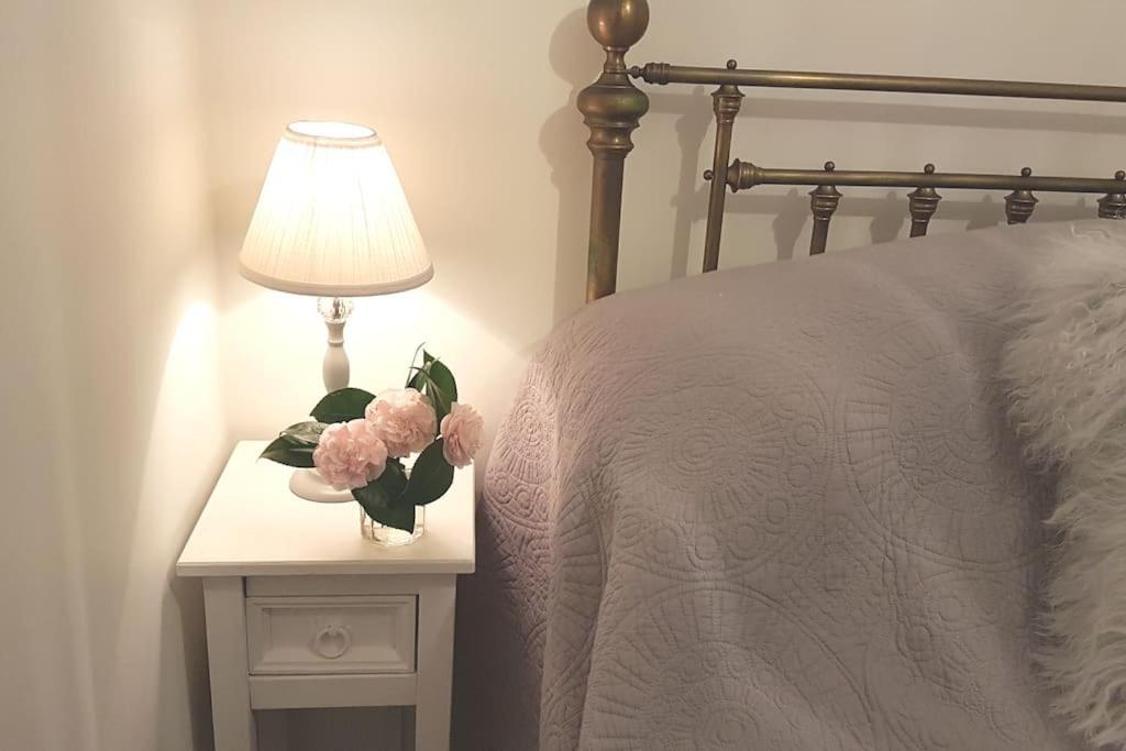 Bijou Coastal Apartment In Polperro With Hot Tub Onsite Parking Downhill Walk To Village Eksteriør billede