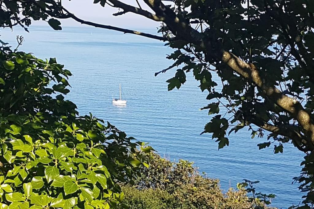 Bijou Coastal Apartment In Polperro With Hot Tub Onsite Parking Downhill Walk To Village Eksteriør billede