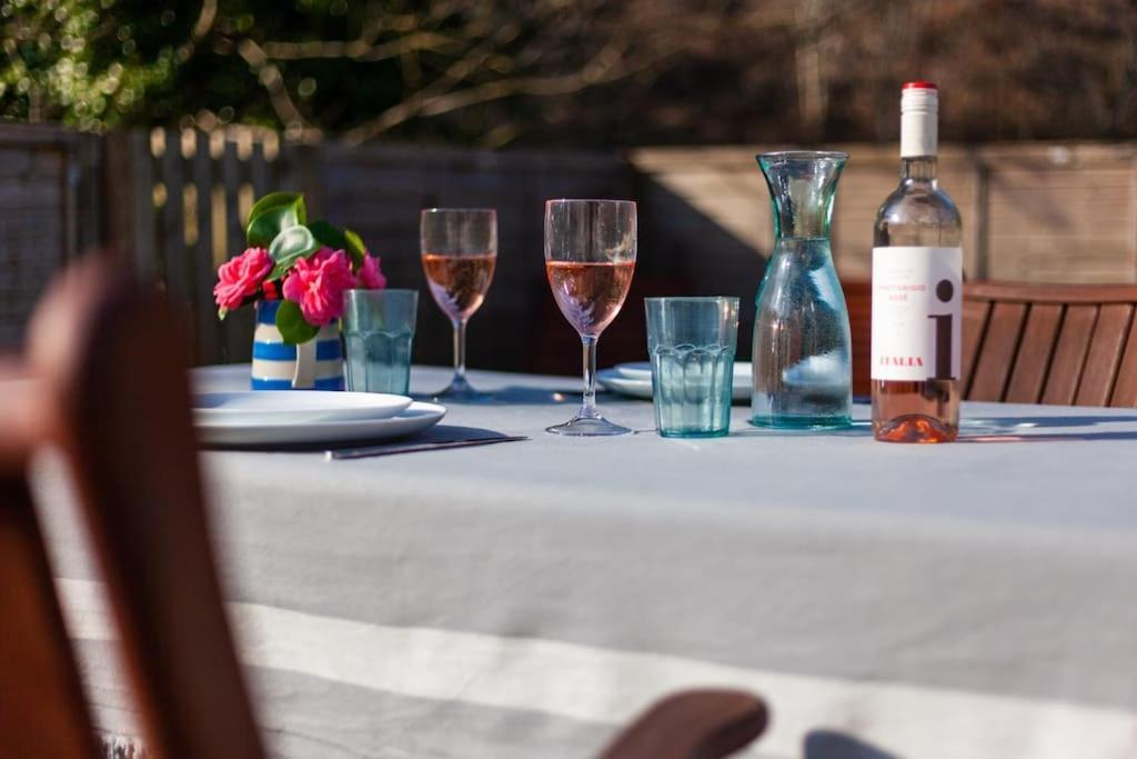 Bijou Coastal Apartment In Polperro With Hot Tub Onsite Parking Downhill Walk To Village Eksteriør billede
