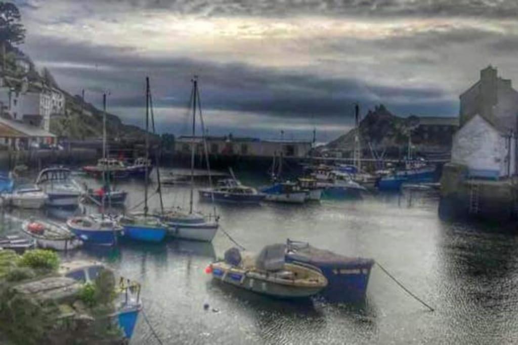 Bijou Coastal Apartment In Polperro With Hot Tub Onsite Parking Downhill Walk To Village Eksteriør billede