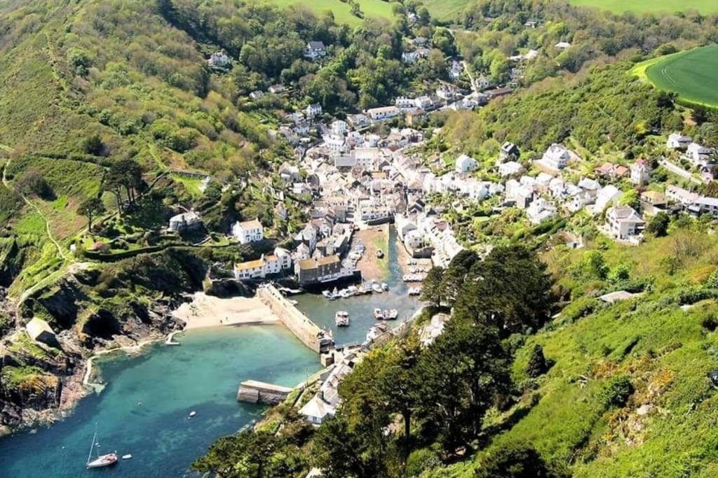 Bijou Coastal Apartment In Polperro With Hot Tub Onsite Parking Downhill Walk To Village Eksteriør billede