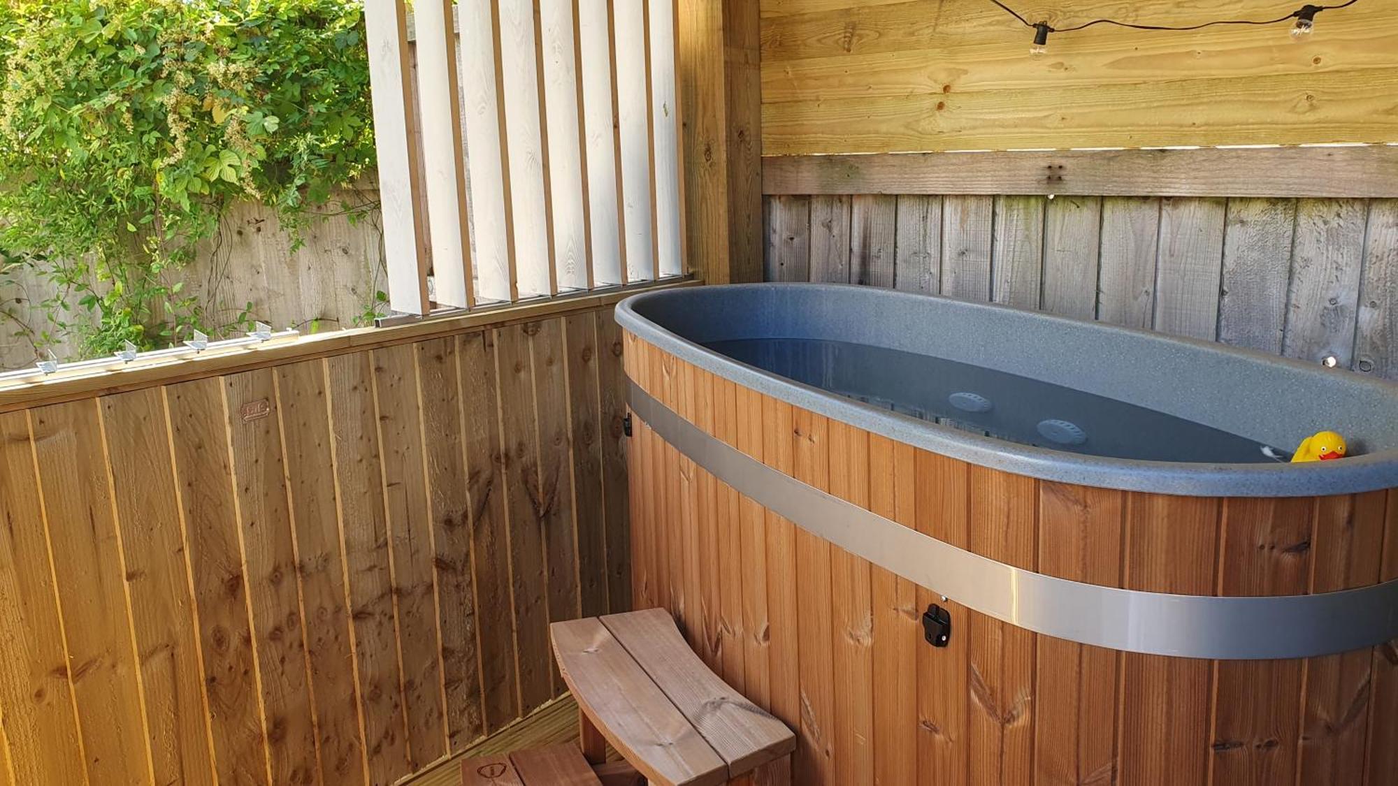 Bijou Coastal Apartment In Polperro With Hot Tub Onsite Parking Downhill Walk To Village Eksteriør billede